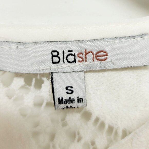 Bláshe Womens White Crochet Long-Sleeve Crop Top Size S - Picture 2 of 6